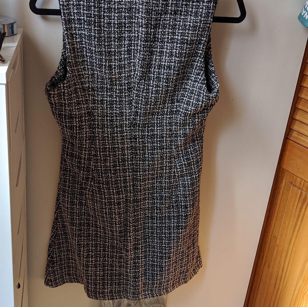 Dress - Picture 2 of 4